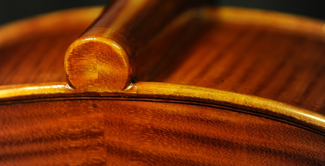 チェロ モンタニャーナ イタリア クレモナ マジコ