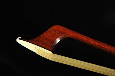 �M���[�� �| �`�F��