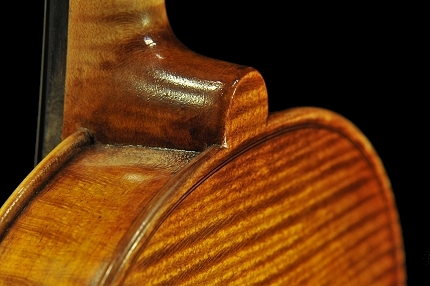�`�[���@ manuele civa violin