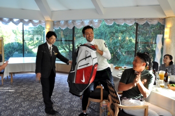 ���{�z�� �S���t