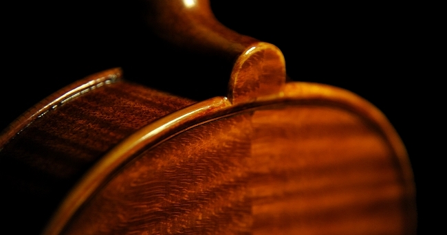 �}�W�R �N�����i �C�^���A MAGICO