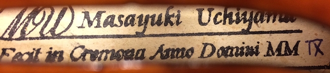 �}�W�R �N�����i �C�^���A MAGICO