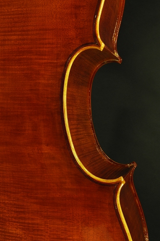 �C�^���A �`�F�� �f�B�r�A�b�W�� LABO