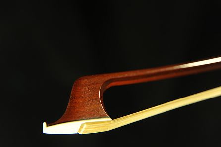 Guillaume �}�W�R �`�F���|