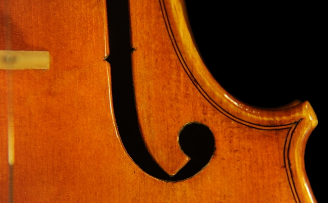 }WR Cremona Violin }WR