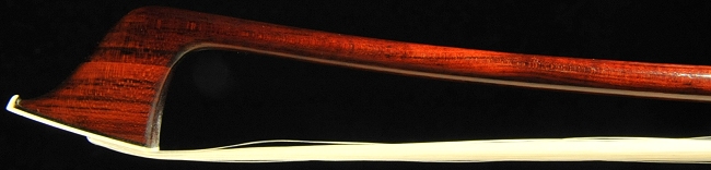 Martin �}���^�� �`�F�� �| �摜