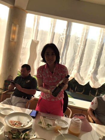 �}�W�R �S���t